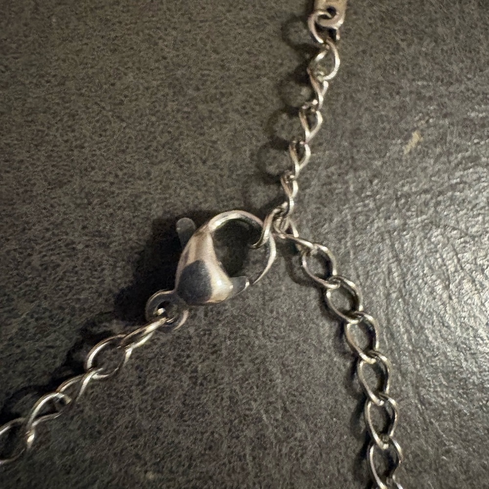 Delicate Silver Clover Necklace - Picture 3 of 4